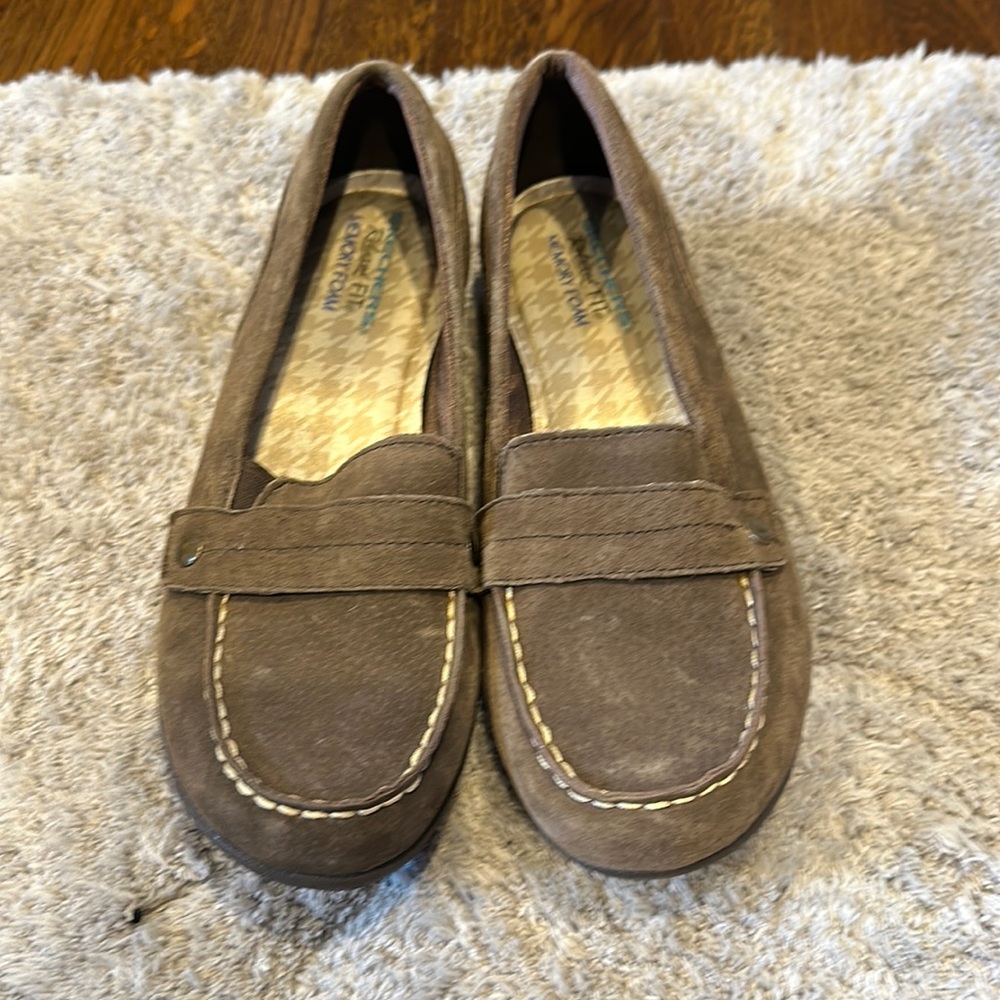 Skechers brown loafer suede